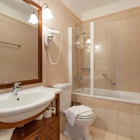 Mir Vami - Heated Pool, Sea Views & 100m I Brac Island *