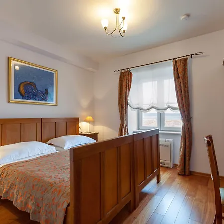 Mir Vami - Heated Pool, Sea Views & 100m I Brac Island Sumartin