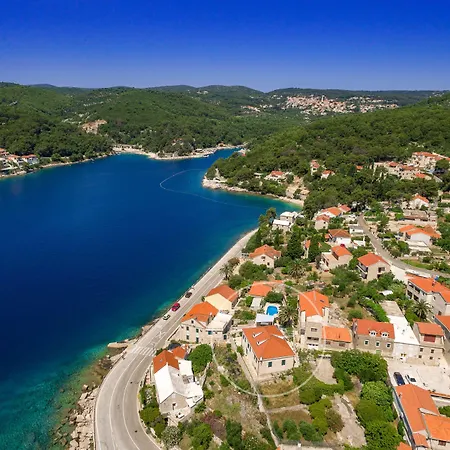 Mir Vami - Heated Pool, Sea Views & 100m I Brac Island Sumartin