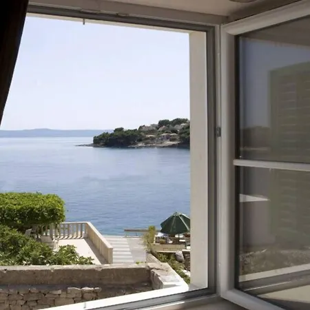 Mir Vami - Heated Pool, Sea Views & 100m I Brac Island Vila *