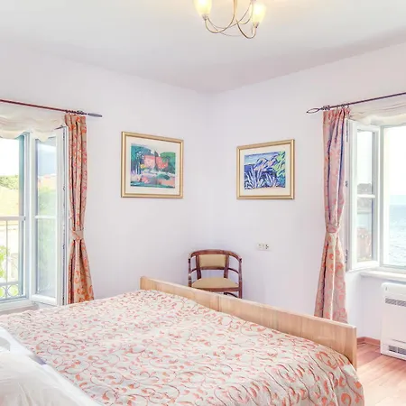Mir Vami - Heated Pool, Sea Views & 100m I Brac Island Vila Sumartin