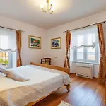 Villa Mir Vami - Heated Pool, Sea Views & 100m I Brac Island Sumartin