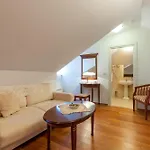 Mir Vami - Heated Pool, Sea Views & 100m I Brac Island *
