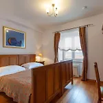 Mir Vami - Heated Pool, Sea Views & 100m I Brac Island
