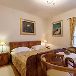 Villa Mir Vami - Heated Pool, Sea Views & 100m I Brac Island Sumartin