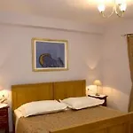 Mir Vami - Heated Pool, Sea Views & 100m I Brac Island Sumartin