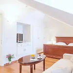 Mir Vami - Heated Pool, Sea Views & 100m I Brac Island Villa *