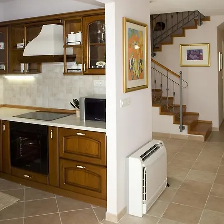 Villa Your Family Oasis By The Sea Mir Vami, Heated Pool