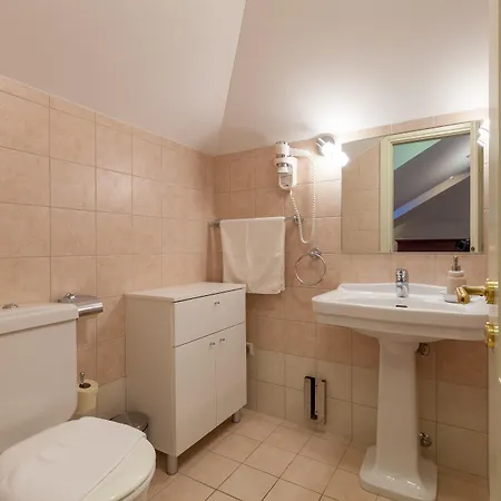 Villa Your Family Oasis By The Sea Mir Vami, Heated Pool