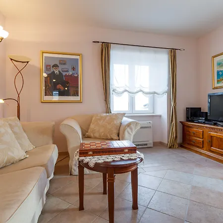 Your Family Oasis By The Sea Mir Vami, Heated Pool * Sumartin