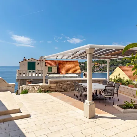 빌라 Mir Vami - Heated Pool, Sea Views & 100m I Brac Island 수마르틴
