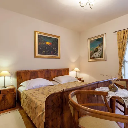 Mir Vami - Heated Pool, Sea Views & 100m I Brac Island *