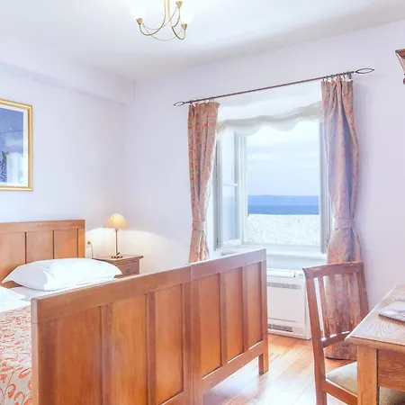 Mir Vami - Heated Pool, Sea Views & 100m I Brac Island *